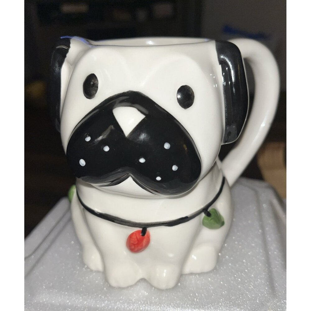 New Wonder Shop Pug Dog Coffee Mug Christmas Light White Black